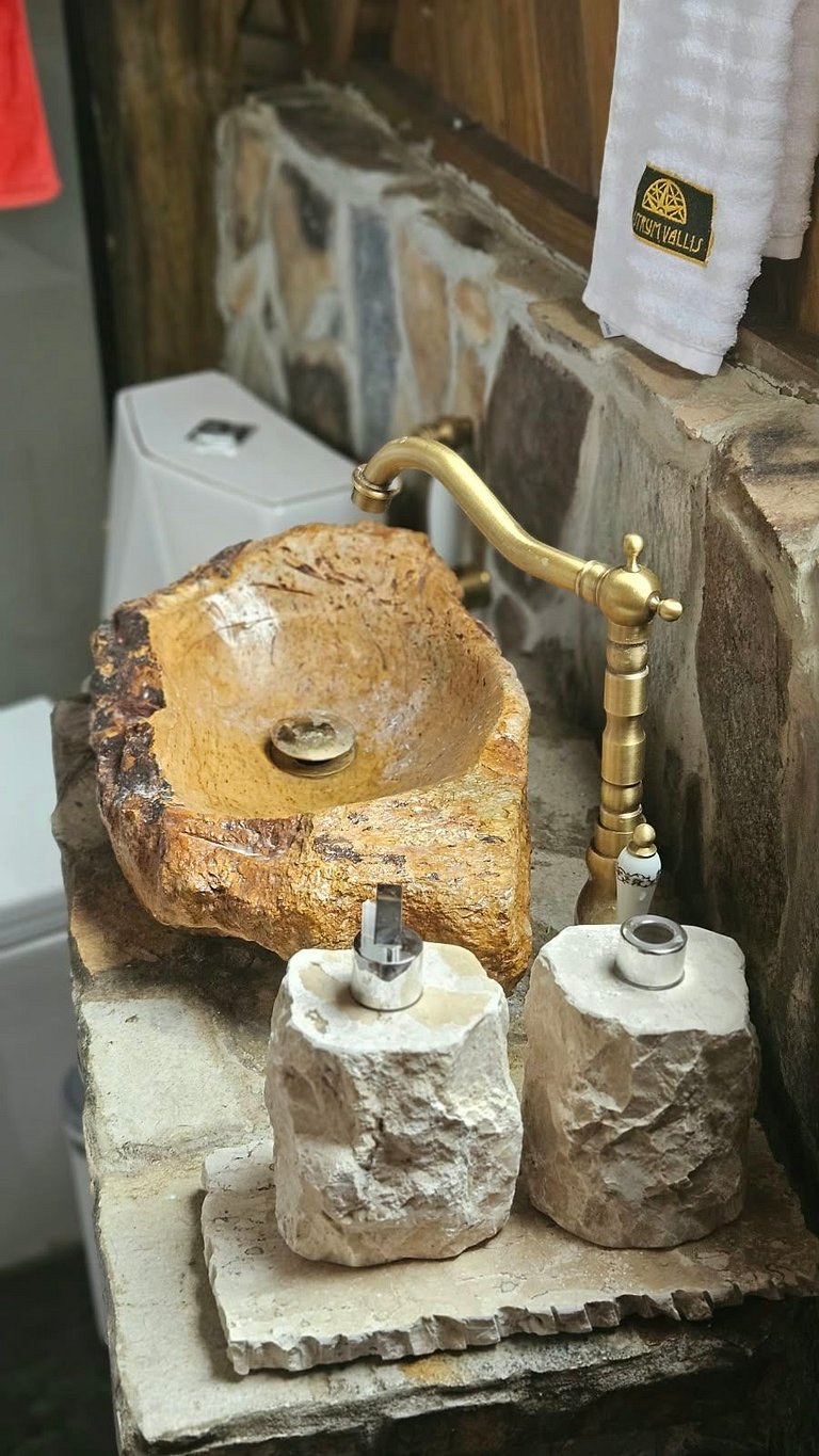 Domo Geodesico de Luxo Astrum Vallis